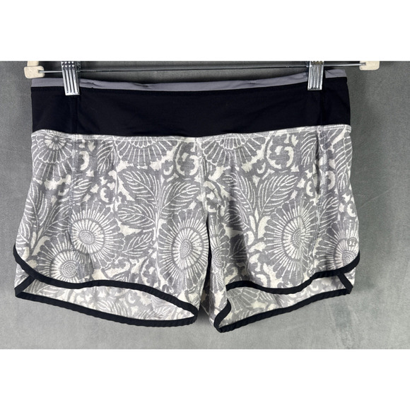 Lululemon Run Ultra Short II Beachy Floral White Fossil‎ Black Size 6 - Picture 1 of 7